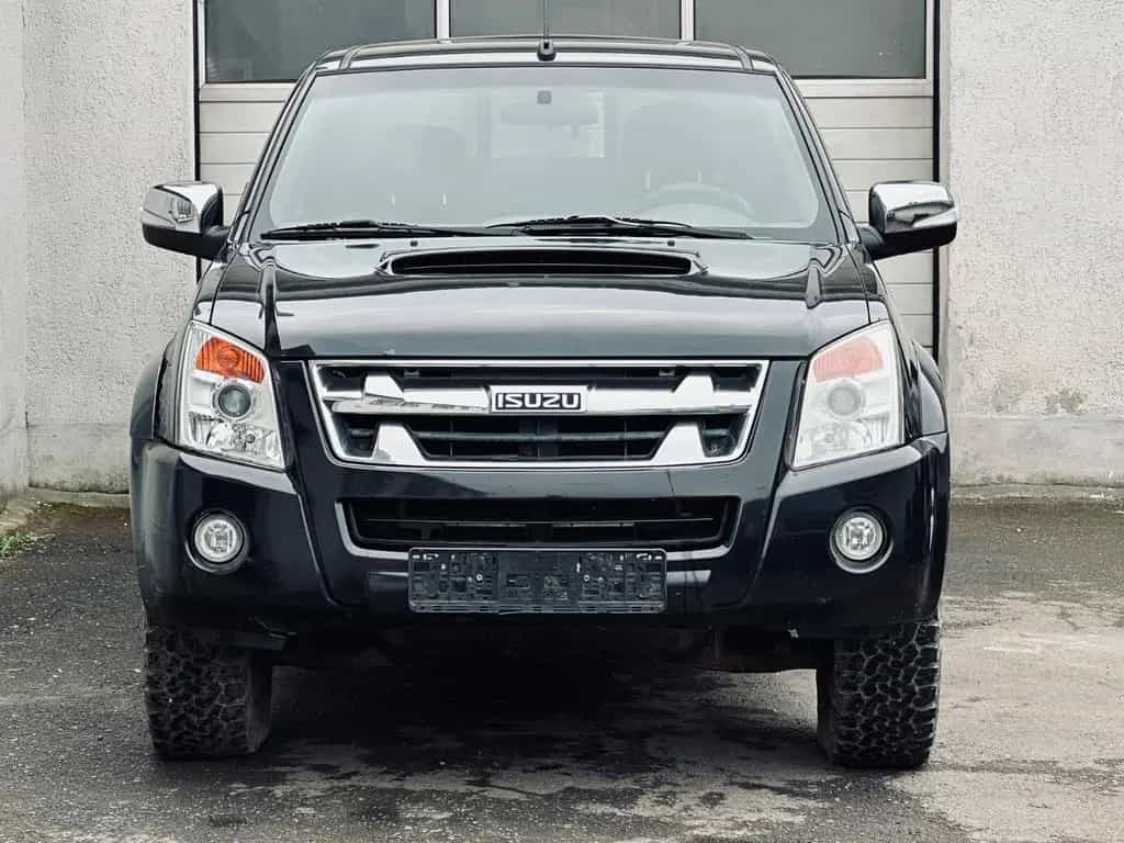 Isuzu D-Max 4WD 3.0*AHK*1.HAND*KLIMA*TÜV 02.2027 10/2010-photo-1