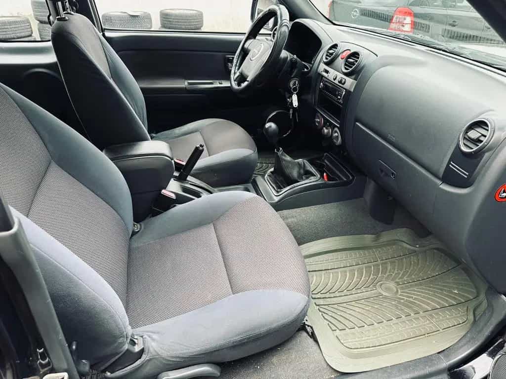 Isuzu D-Max 4WD 3.0*AHK*1.HAND*KLIMA*TÜV 02.2027 10/2010-photo-10