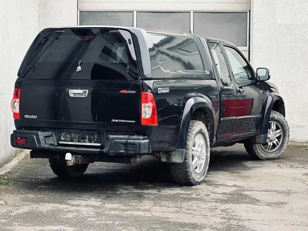 Isuzu D-Max 4WD 3.0*AHK*1.HAND*KLIMA*TÜV 02.2027 10/2010-photo-2