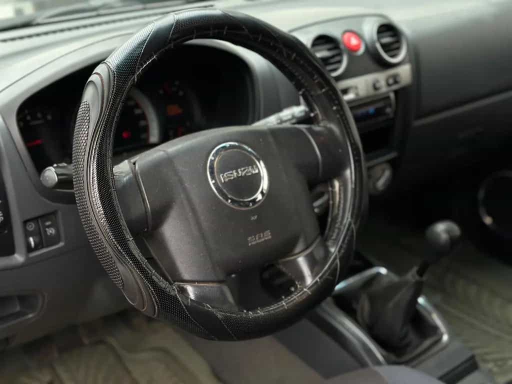 Isuzu D-Max 4WD 3.0*AHK*1.HAND*KLIMA*TÜV 02.2027 10/2010-photo-5