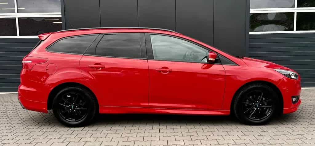 Ford Focus Turnier ST-Line Automatik Navi Kamera PDC 04/2018-photo-3