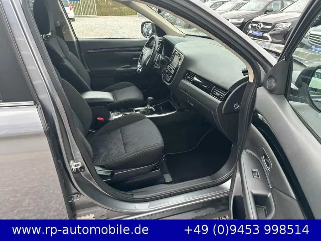 Mitsubishi Outlander Diamant Edition2WD 2.0 KLIMA NAVI PDC 04/2019-photo-12