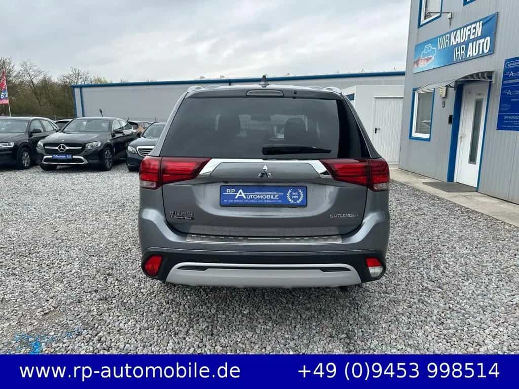 Mitsubishi Outlander Diamant Edition2WD 2.0 KLIMA NAVI PDC 04/2019-photo-2