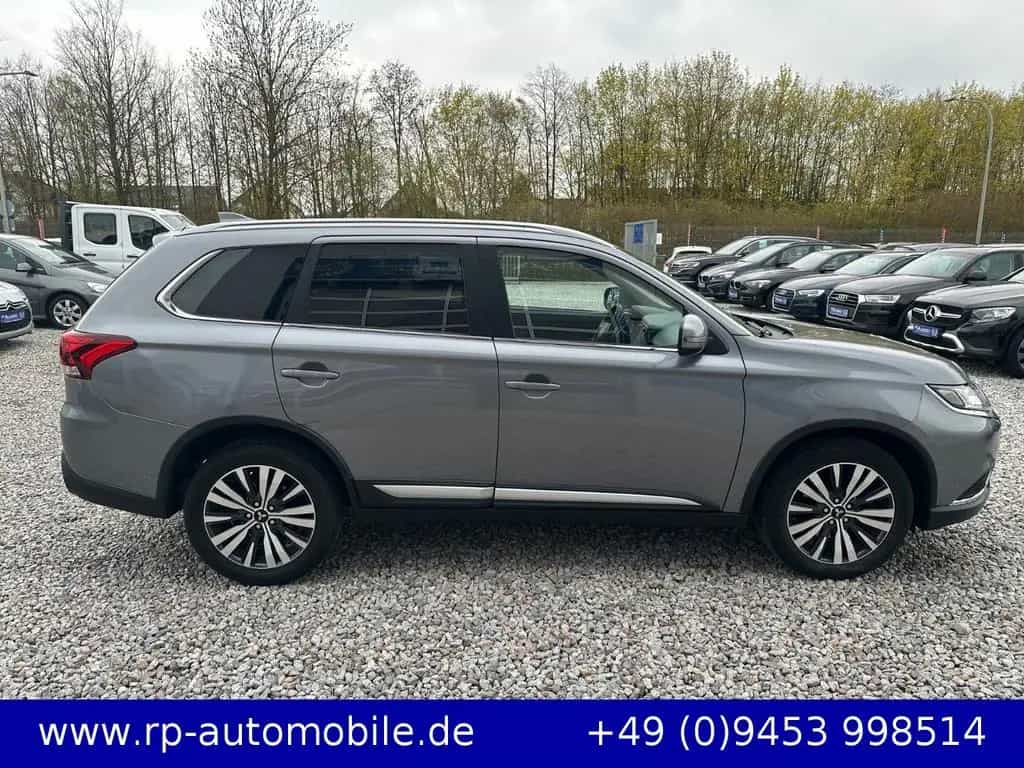 Mitsubishi Outlander Diamant Edition2WD 2.0 KLIMA NAVI PDC 04/2019-photo-4