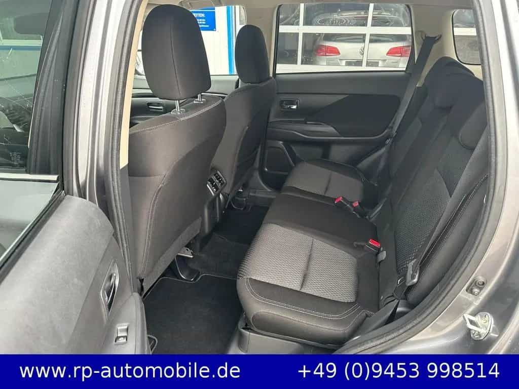 Mitsubishi Outlander Diamant Edition2WD 2.0 KLIMA NAVI PDC 04/2019-photo-9