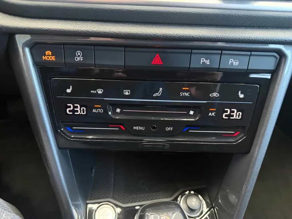 Volkswagen T-Roc Style+Rfkm.+AHK+VirtualC.+LED+Navi+AppleC. 10/2023-photo-21