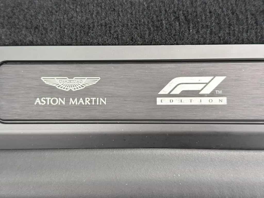 Aston Martin V8 Vantage Roadster  F1 Edition 360 CARBON AERO 07/2022-photo-31