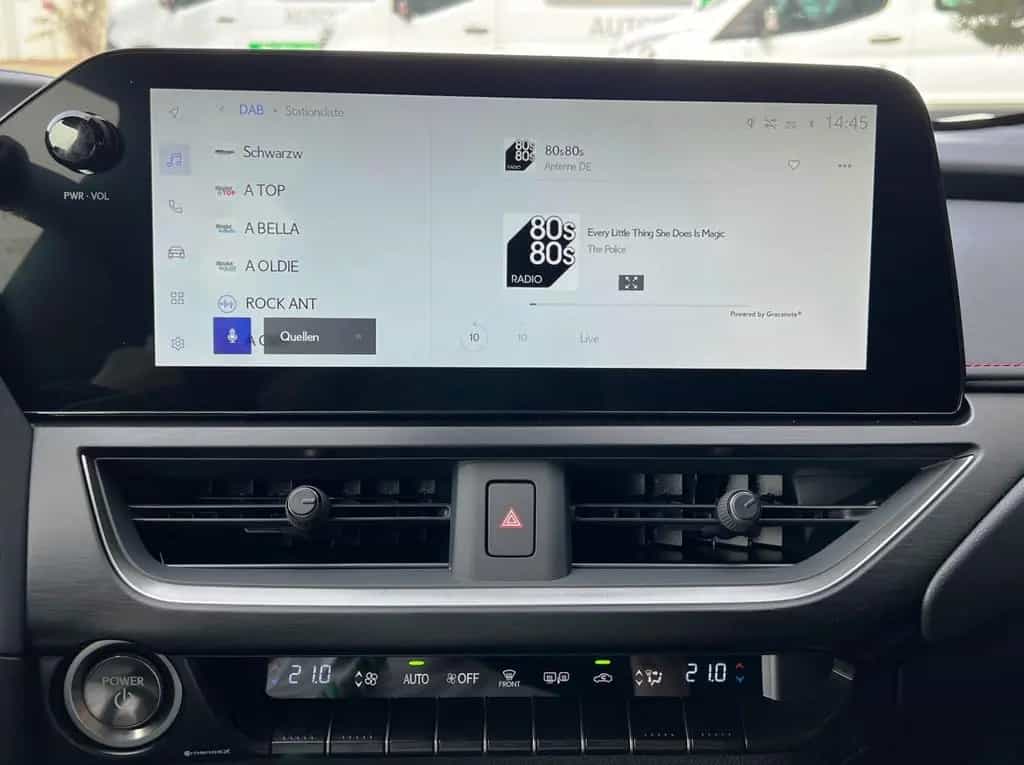 Lexus UX 250H F Sport Leder Kamera SHZ 09/2023-photo-10