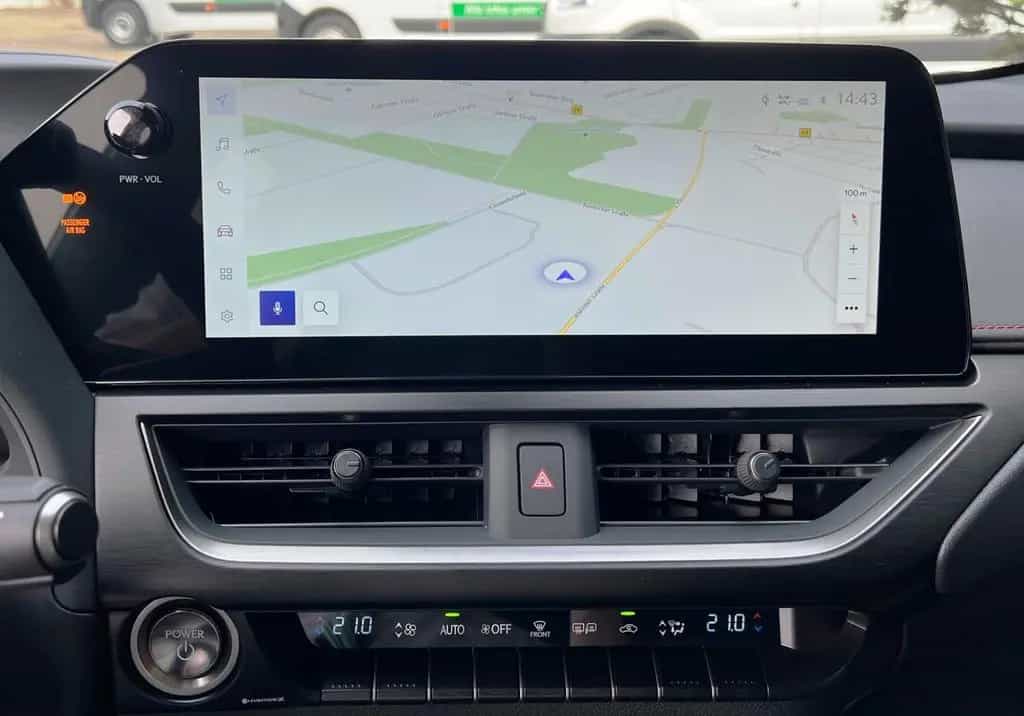 Lexus UX 250H F Sport Leder Kamera SHZ 09/2023-photo-8