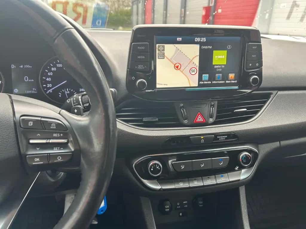Hyundai i30 Trend ,1,4 B Turbo, Automatik. Navi , Kamera 07/2020-photo-18