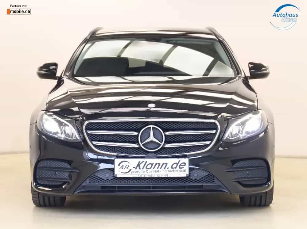 Mercedes-Benz E-Class 200 T 184PS 9G AMG Line Night RCAM LED 11/2016-photo-1