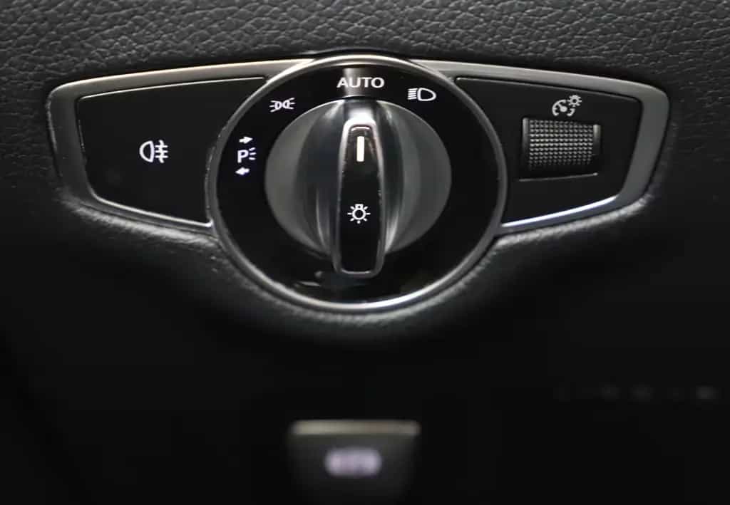 Mercedes-Benz E-Class 200 T 184PS 9G AMG Line Night RCAM LED 11/2016-photo-20