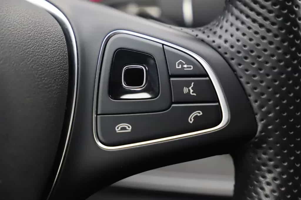 Mercedes-Benz E-Class 200 T 184PS 9G AMG Line Night RCAM LED 11/2016-photo-22