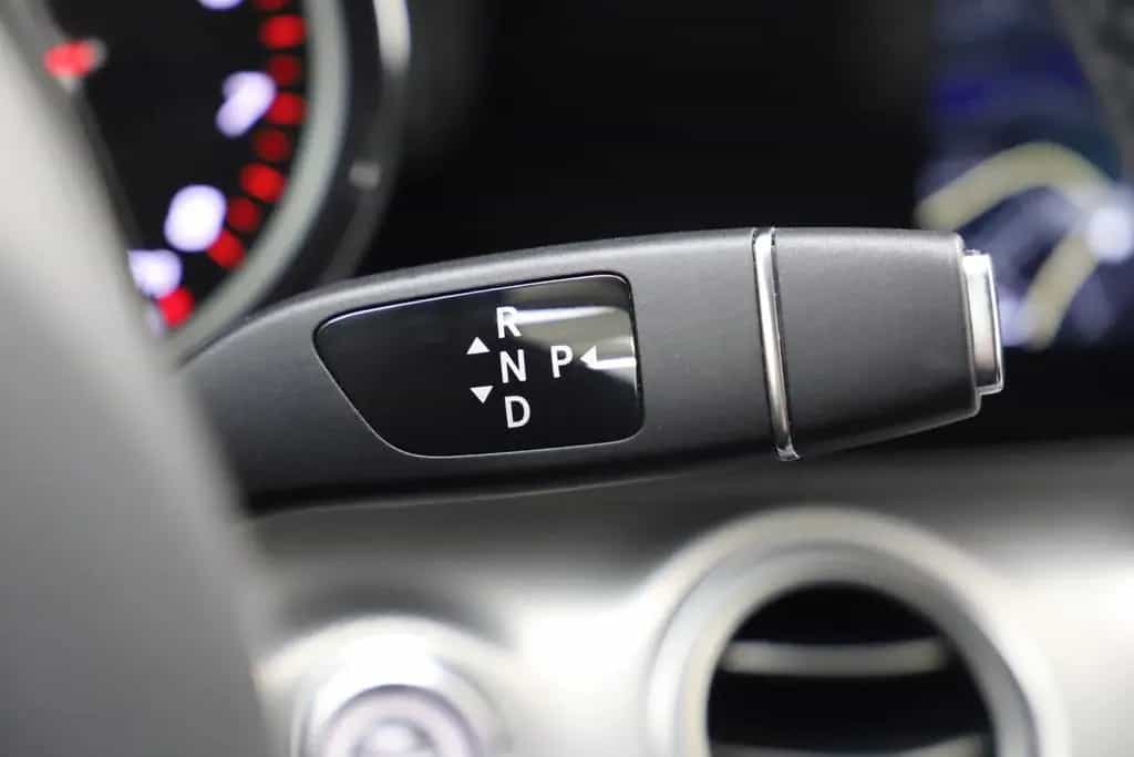 Mercedes-Benz E-Class 200 T 184PS 9G AMG Line Night RCAM LED 11/2016-photo-25