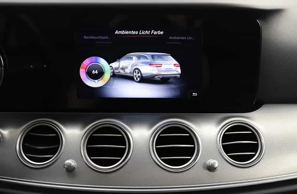 Mercedes-Benz E-Class 200 T 184PS 9G AMG Line Night RCAM LED 11/2016-photo-27