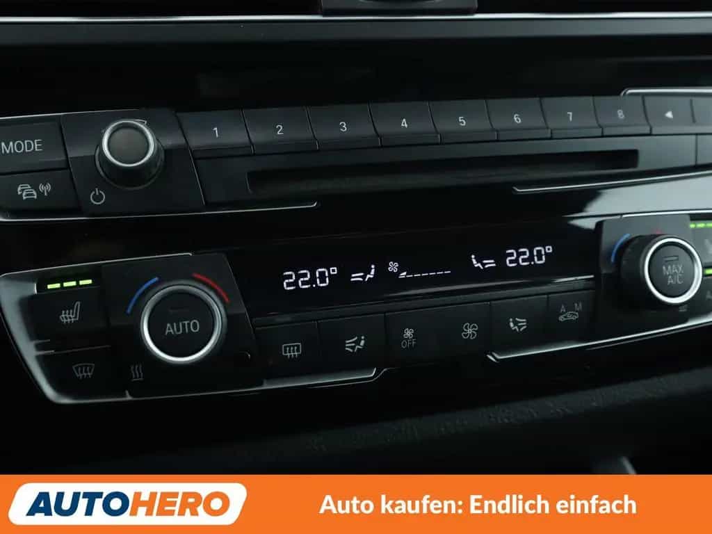 BMW 2 Series 218i Sport Line *NAV*XENON*TEMP*PDC*SHZ*ALU* 03/2016-photo-22