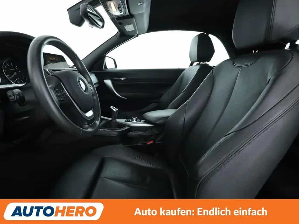 BMW 2 Series 218i Sport Line *NAV*XENON*TEMP*PDC*SHZ*ALU* 03/2016-photo-9