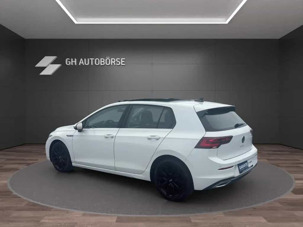 Volkswagen Golf VIII Lim. Style 1ST Edi*PANO*SPUR*ACC*NAVI 01/2020-photo-2