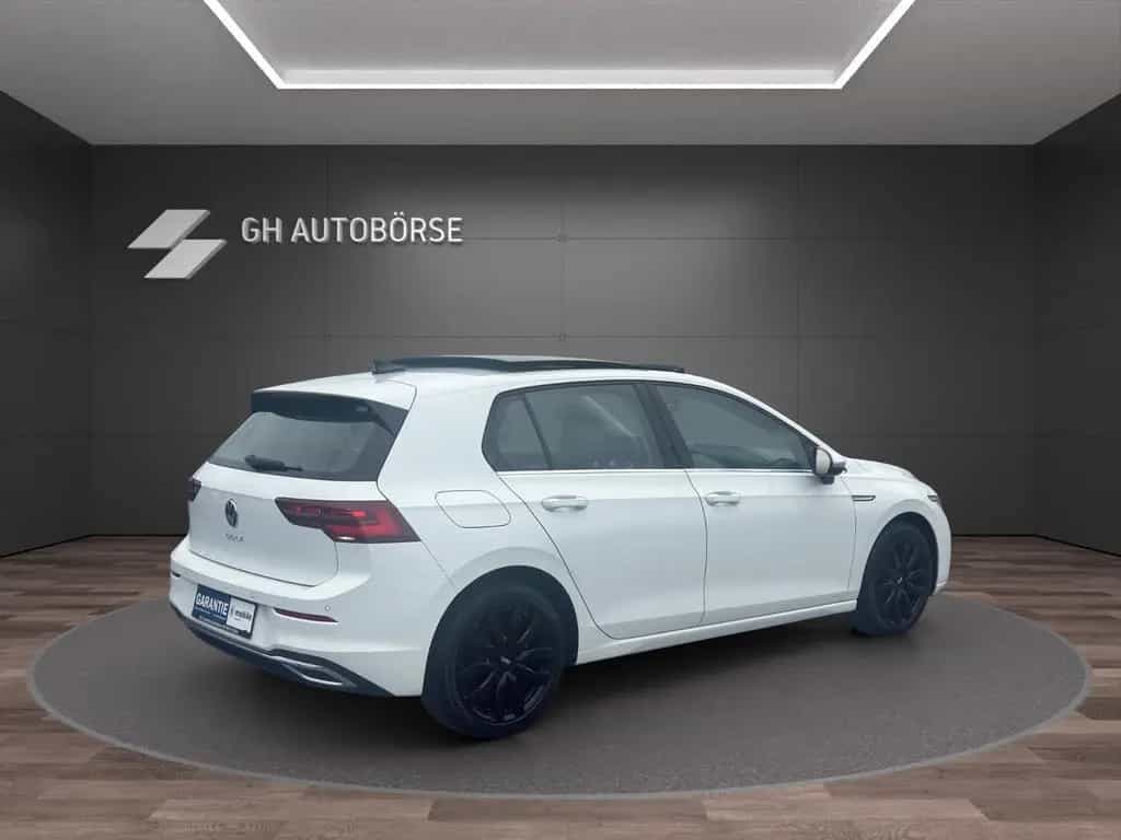 Volkswagen Golf VIII Lim. Style 1ST Edi*PANO*SPUR*ACC*NAVI 01/2020-photo-3