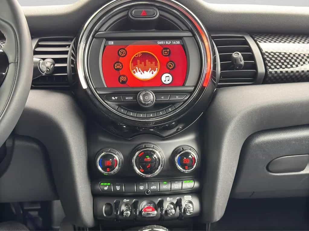MINI Cooper S Navi CarPlay LED Sportsitze MINI Drivin 06/2020-photo-26