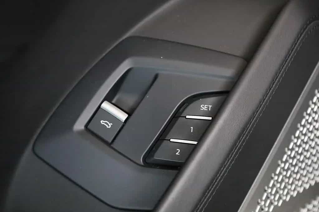 Lamborghini Urus *Panorama*AHK*Bang & Olufsen 12/2018-photo-14