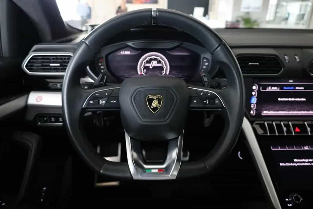 Lamborghini Urus *Panorama*AHK*Bang & Olufsen 12/2018-photo-19