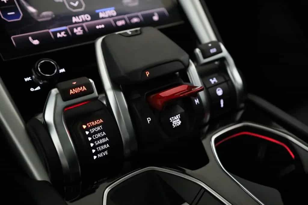 Lamborghini Urus *Panorama*AHK*Bang & Olufsen 12/2018-photo-24