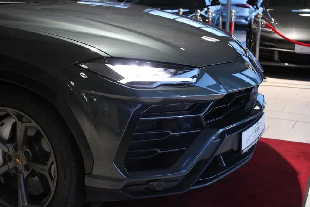 Lamborghini Urus *Panorama*AHK*Bang & Olufsen 12/2018-photo-3