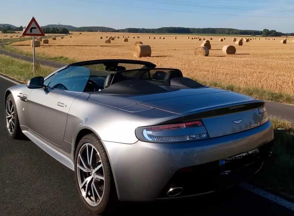 Aston Martin V8 Vantage Roadster 4.7l S Sportshift S 05/2011-photo-1