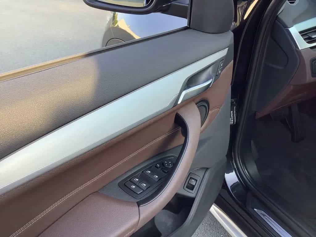 BMW X1 sDrive 18 i A xLine LED Kamera Leder HUD Navi 06/2017-photo-16