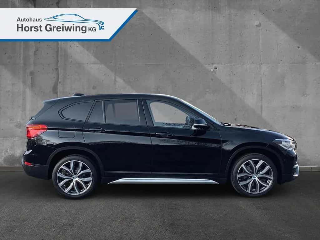 BMW X1 sDrive 18 i A xLine LED Kamera Leder HUD Navi 06/2017-photo-6