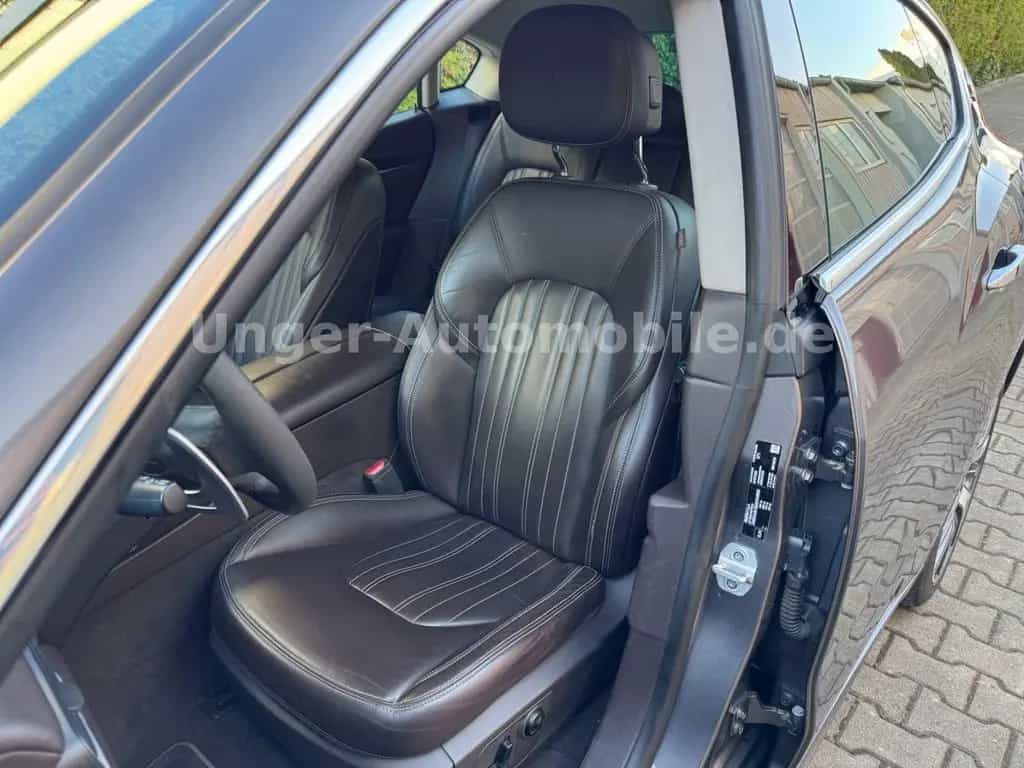 Maserati Levante Diesel GranLusso*DAB*21zoll*Voll-Leder 11/2019-photo-10