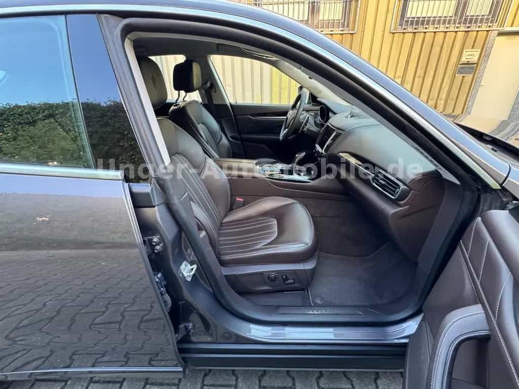 Maserati Levante Diesel GranLusso*DAB*21zoll*Voll-Leder 11/2019-photo-14