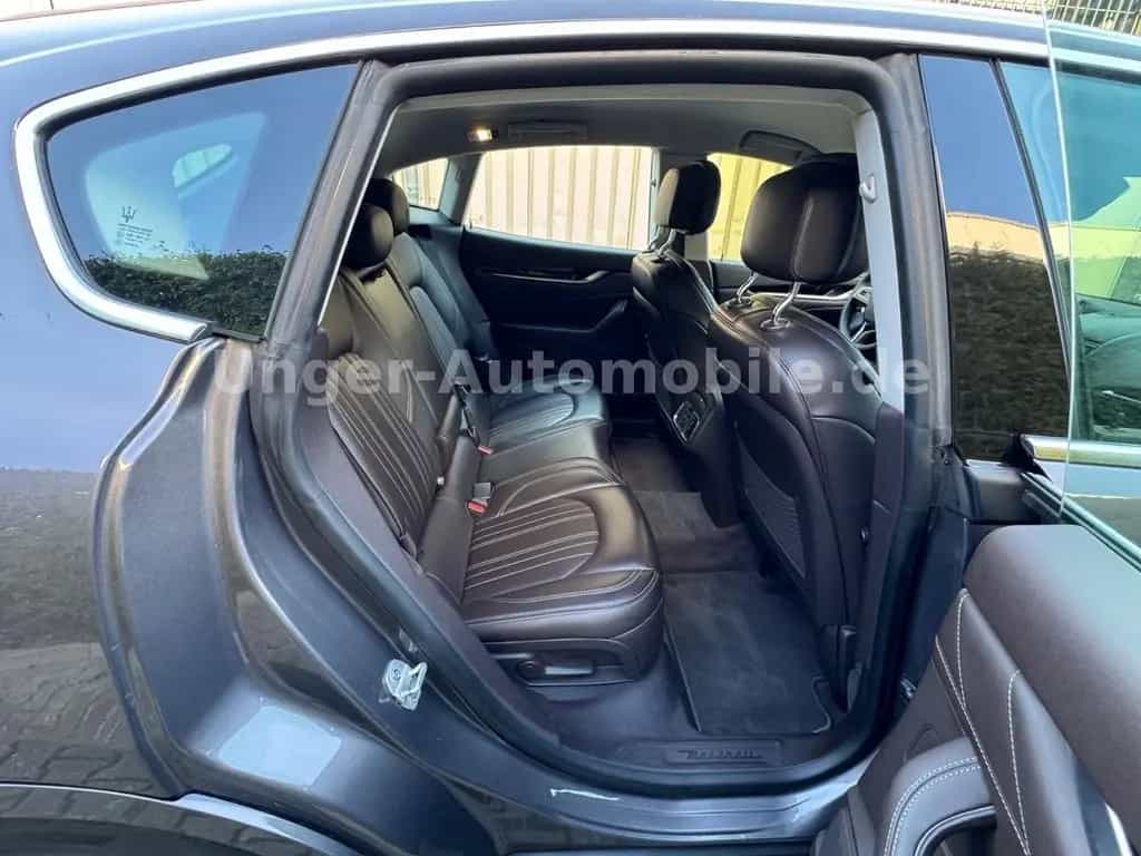 Maserati Levante Diesel GranLusso*DAB*21zoll*Voll-Leder 11/2019-photo-15