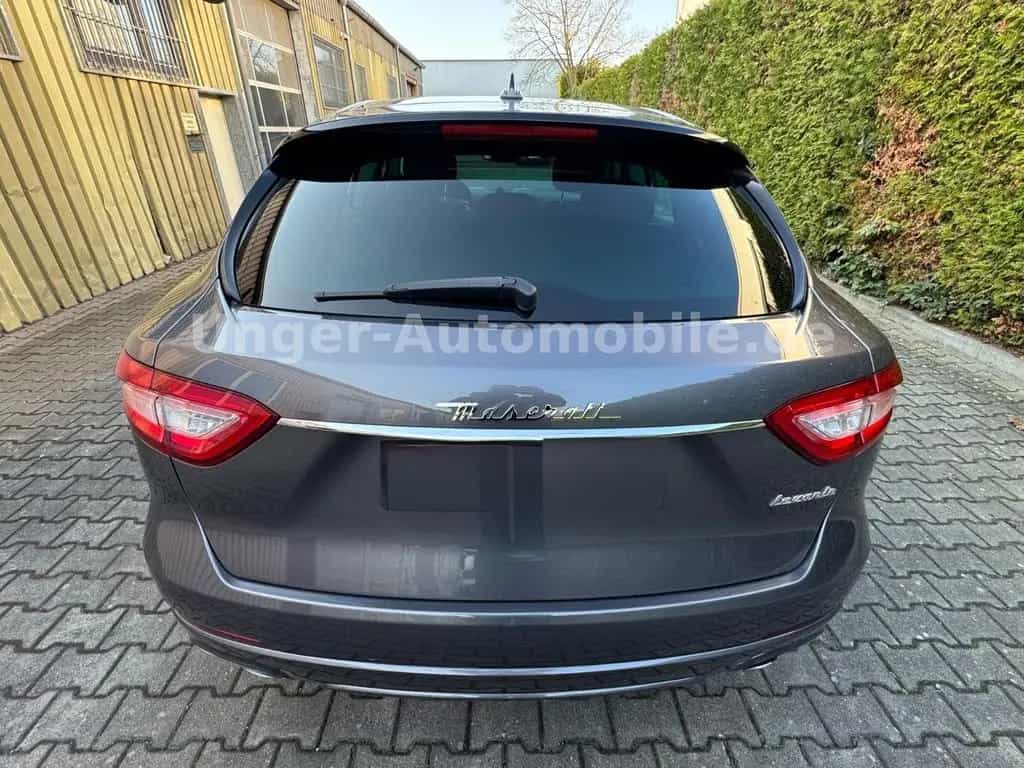 Maserati Levante Diesel GranLusso*DAB*21zoll*Voll-Leder 11/2019-photo-3