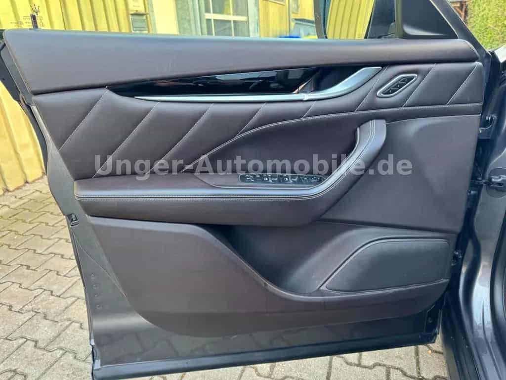 Maserati Levante Diesel GranLusso*DAB*21zoll*Voll-Leder 11/2019-photo-8