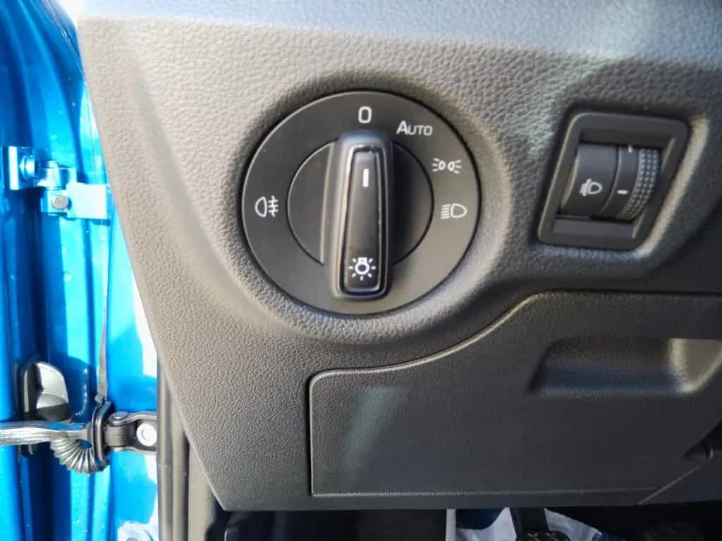 Skoda Kamiq Ambition , SHZ, APPLE CarPlay,AHZV abnehmb 12/2019-photo-15