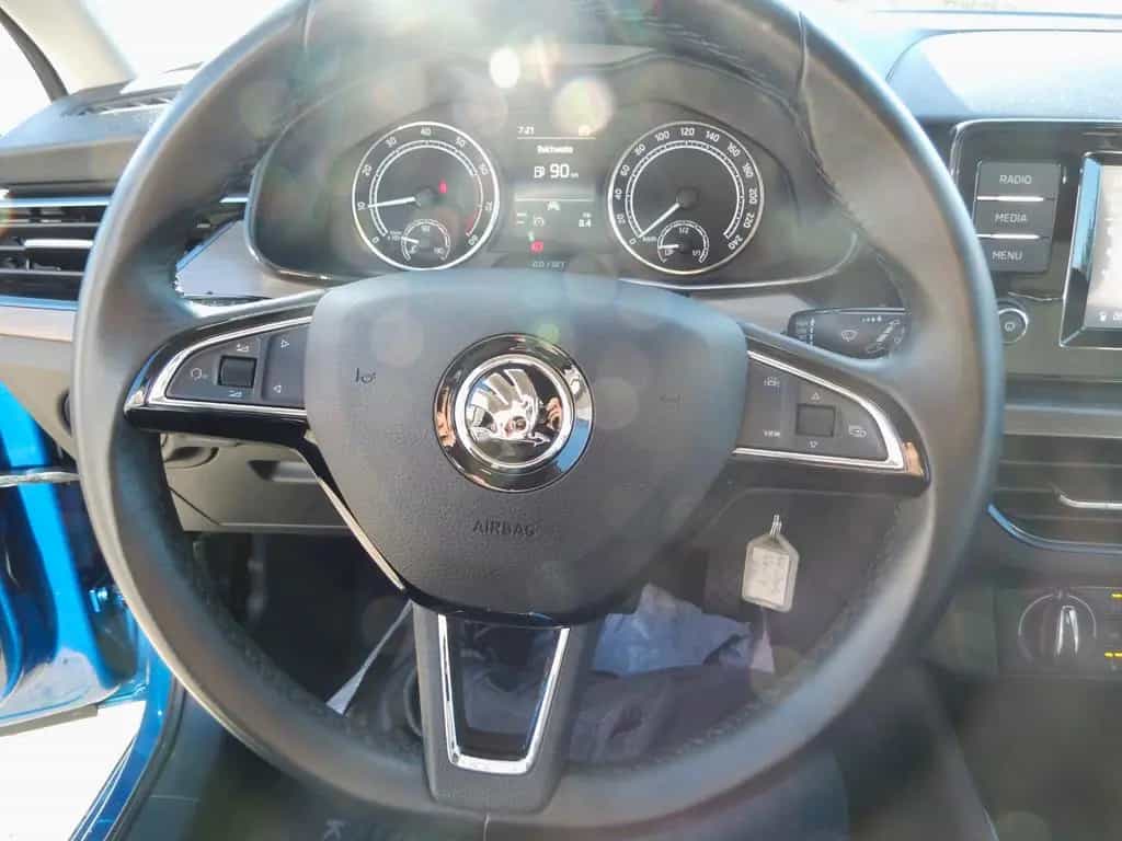 Skoda Kamiq Ambition , SHZ, APPLE CarPlay,AHZV abnehmb 12/2019-photo-21
