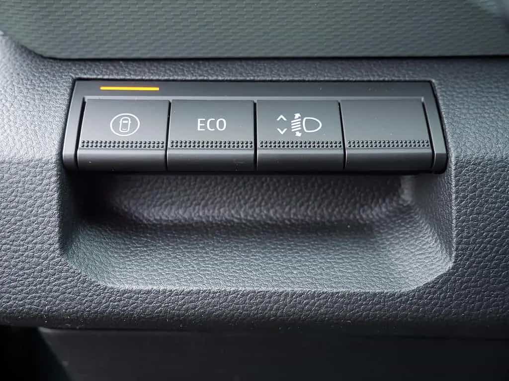 Dacia Duster Extreme Mild Hybrid 140 04/2026-photo-15
