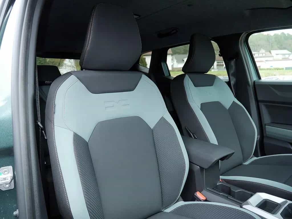 Dacia Duster Extreme Mild Hybrid 140 04/2026-photo-17