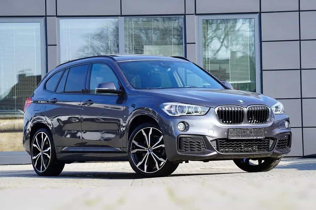 BMW X1 sDrive 20 i M Sport MIT 2 JAHREN GARANTIE !! 05/2019-photo-0