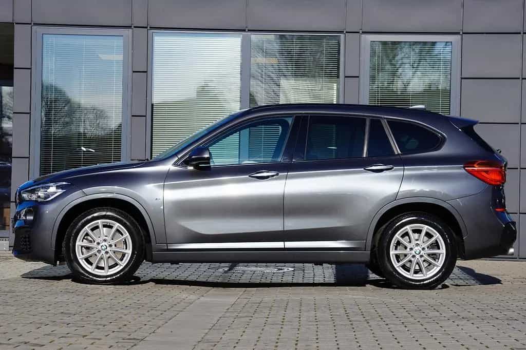 BMW X1 sDrive 20 i M Sport MIT 2 JAHREN GARANTIE !! 05/2019-photo-1