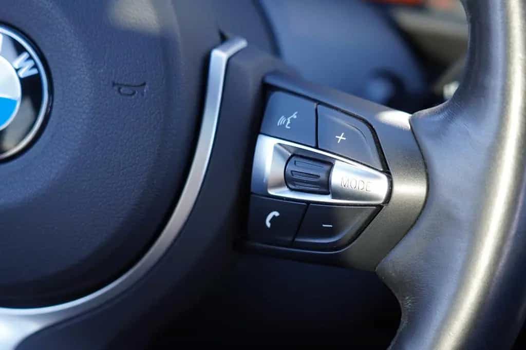 BMW X1 sDrive 20 i M Sport MIT 2 JAHREN GARANTIE !! 05/2019-photo-15