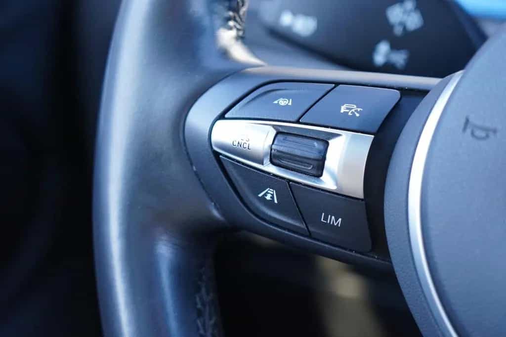 BMW X1 sDrive 20 i M Sport MIT 2 JAHREN GARANTIE !! 05/2019-photo-16