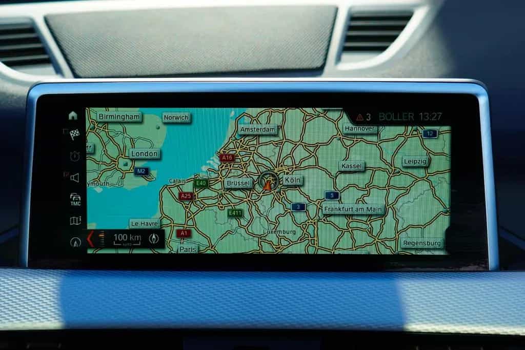 BMW X1 sDrive 20 i M Sport MIT 2 JAHREN GARANTIE !! 05/2019-photo-18