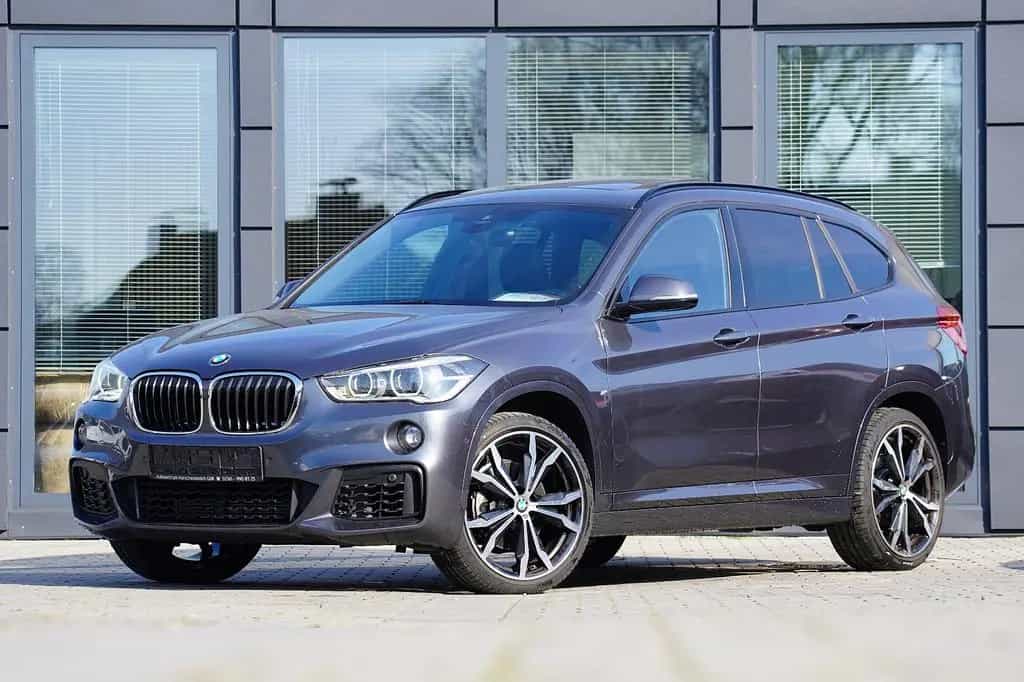 BMW X1 sDrive 20 i M Sport MIT 2 JAHREN GARANTIE !! 05/2019-photo-3