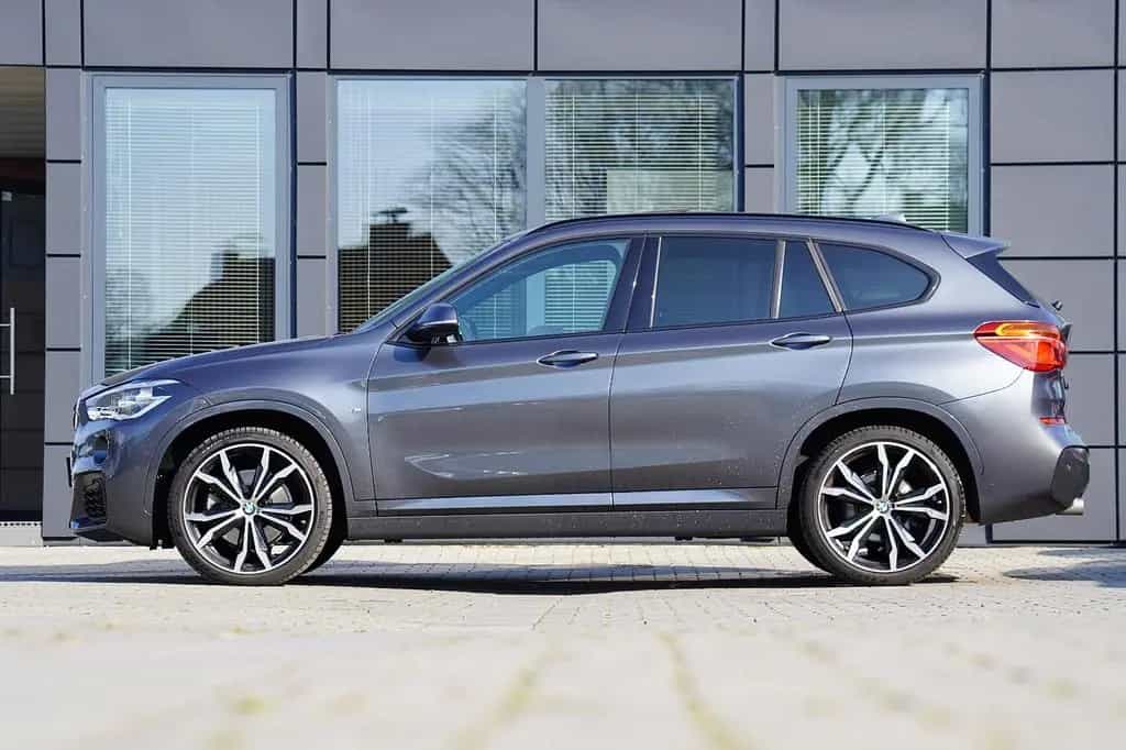 BMW X1 sDrive 20 i M Sport MIT 2 JAHREN GARANTIE !! 05/2019-photo-4