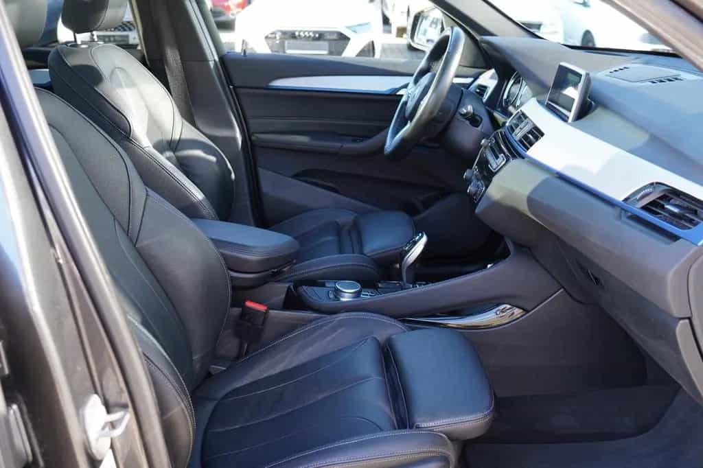 BMW X1 sDrive 20 i M Sport MIT 2 JAHREN GARANTIE !! 05/2019-photo-9