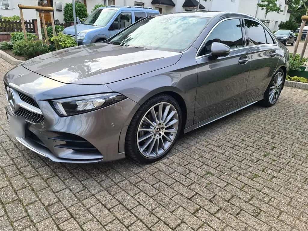 Mercedes-Benz A-Class A-Klasse Limousine AMG Line Stand... 09/2019-photo-2