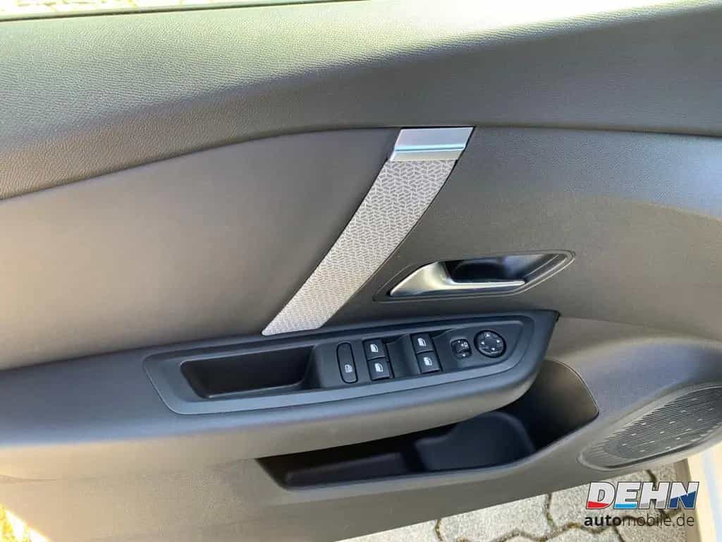Citroën C4 PT130 Max Winterpaket Navi Head Up 01/2024-photo-15